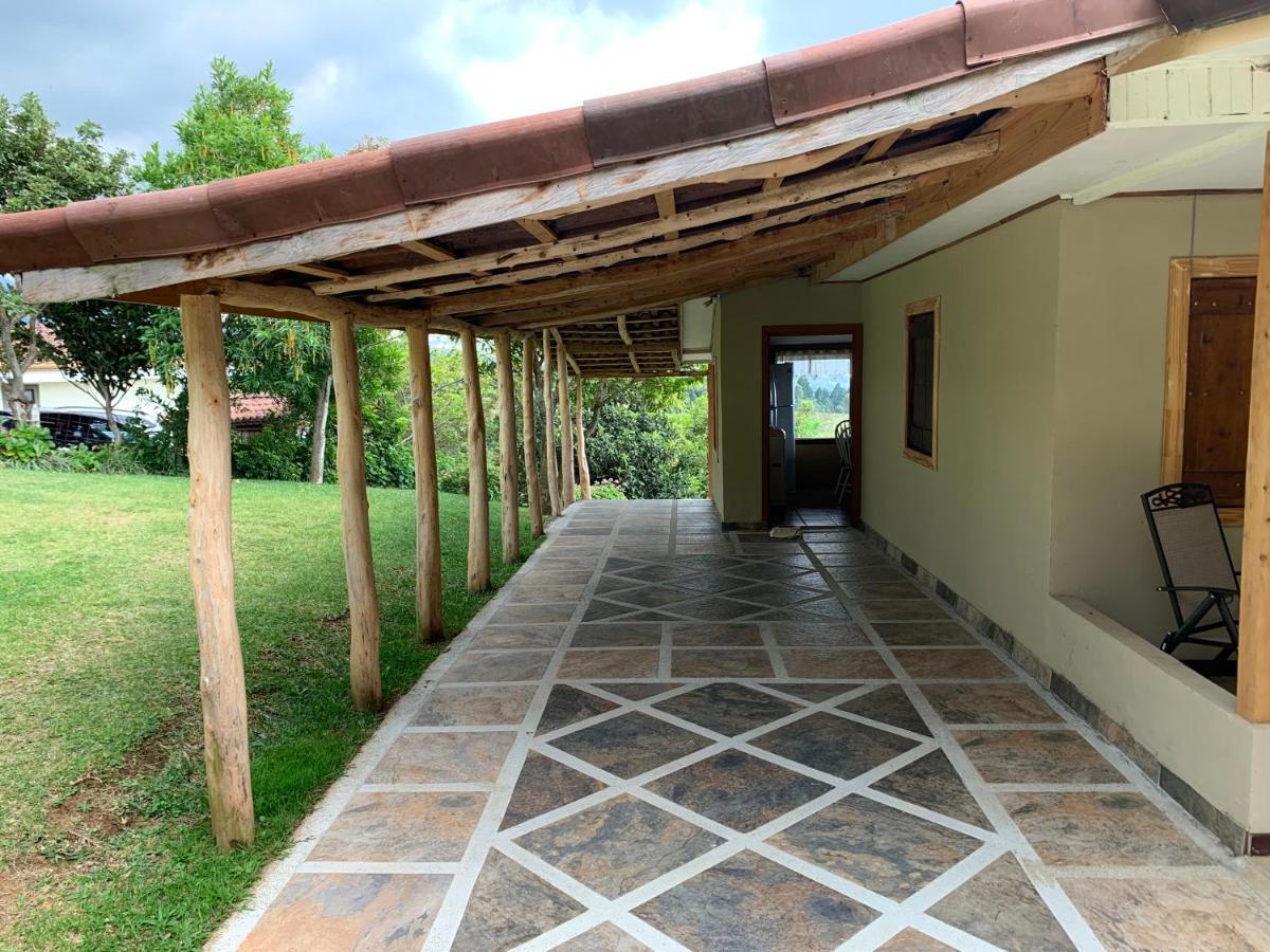 La Cabana Poas Esterno foto